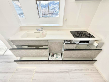 �L�b�`�� �����������������Ԃ����܂��A�Ί炠�ӂ��L�b�`��