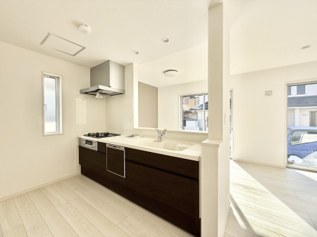 �L�b�`�� �����������������Ɗy�����Ȃ�A���K�ȃL�b�`�����