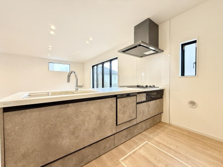 �L�b�`�� ���������y���݂ƐH�ׂ�K����͂���L�b�`��