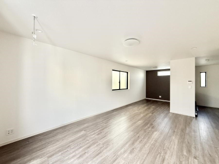 ���r���O ����