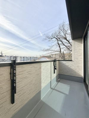 �o���R�j�[ ������ �G�߂̈ڂ낢����������J���I�ȋ�Ԃł�