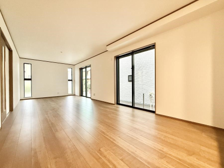 ���r���O ���������R�Ɖ�b�����܂��A�S�n�悢�ЂƂƂ�