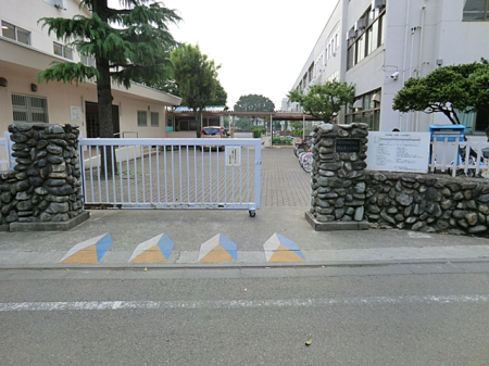 ���ӊ� ���w�Z 550m �����s��������Z���w�Z