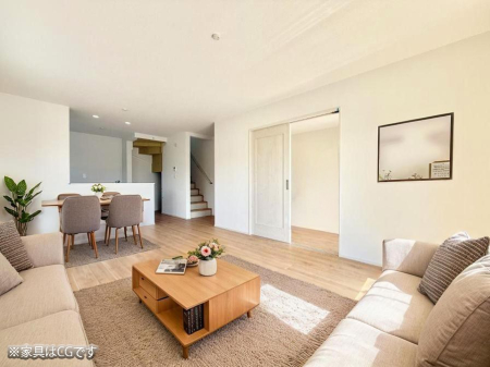 ���r���O ���������났�ƏΊ炪�W�܂�A�S���܂郊�r���O