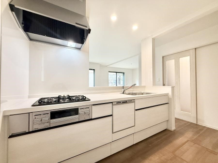 �L�b�`�� �������V���v���Ŕ������S�n�悢���Ԃ𐶂ރL�b�`�����