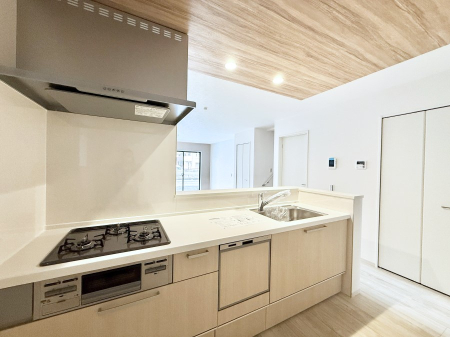 �L�b�`�� ���������y���݂ƐH�ׂ�K����͂���L�b�`��