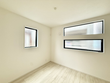 �Q�� ���������̔z�u��ʋC���̗ǂ��݌v�ŕ����̋�C�������炸�A��ɐV�N�ȋ�C������܂�