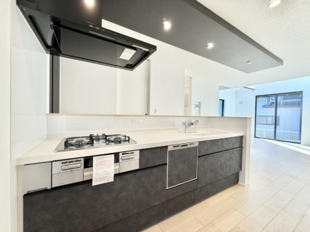 �L�b�`�� �������Ƒ����J��[�߂�A������̂���L�b�`��