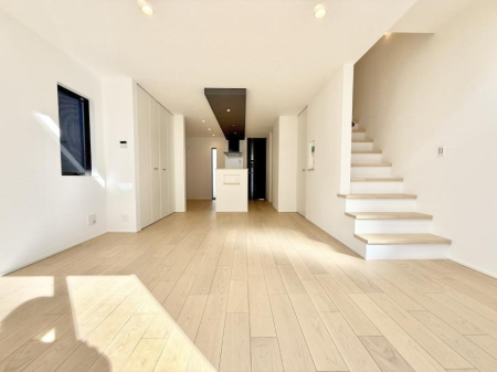 ���r���O ���������R�Ɖ�b�����܂��A�S�n�悢�ЂƂƂ�