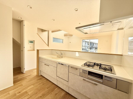 �L�b�`�� �������V���v���Ŕ������S�n�悢���Ԃ𐶂ރL�b�`�����