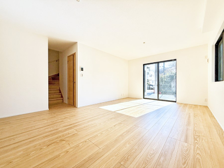 ���r���O ���������R�Ɖ�b�����܂��A�S�n�悢�ЂƂƂ�