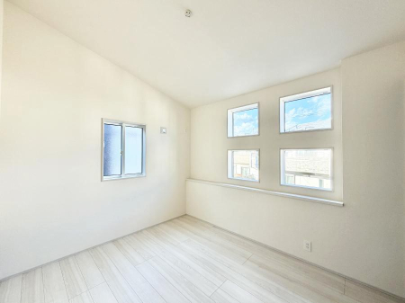 �Q�� ���������̔z�u��ʋC���̗ǂ��݌v�ŕ����̋�C�������炸�A��ɐV�N�ȋ�C������܂�