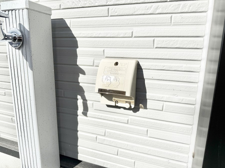 ���̑����� �ݔ������O�ɓd���R���Z���g������΁A�������@�ő���O�ǂ�|������ȂǕ֗��ł��B