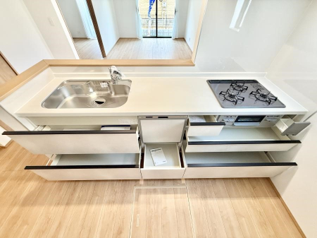 �L�b�`�� �������Ƒ����J��[�߂�A������̂���L�b�`��