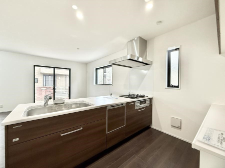 �L�b�`�� ����