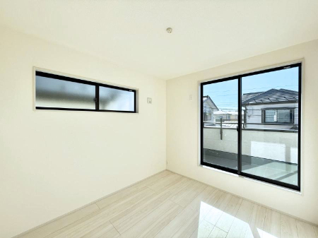 �Q�� ���������̔z�u��ʋC���̗ǂ��݌v�ŕ����̋�C�������炸�A��ɐV�N�ȋ�C������܂�