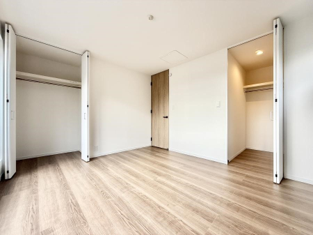 �Q�� ���������̔z�u��ʋC���̗ǂ��݌v�ŕ����̋�C�������炸�A��ɐV�N�ȋ�C������܂�