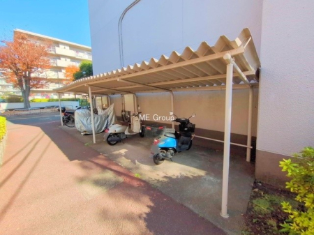 ���̑� �O�ρ��~�n���ɒ��֏���������Ă���A���]�Ԃ̗��p���X���[�Y�ł�