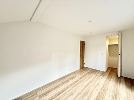 �q������ ����