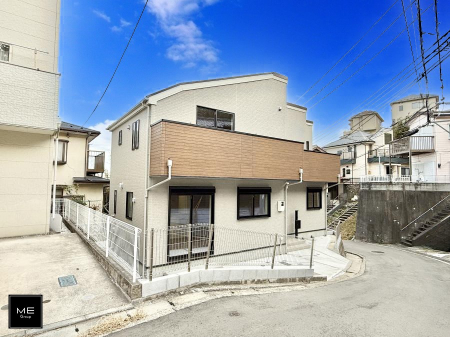 ���ӊ� �w 2100m JR���l���u���R�v�w