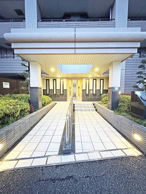 �G���g�����X �O��