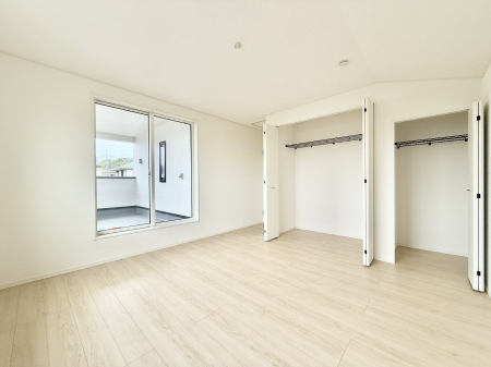 �Q�� ����