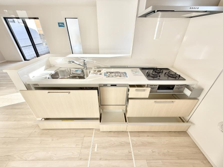 �L�b�`�� �������Ƒ����J��[�߂�A������̂���L�b�`��