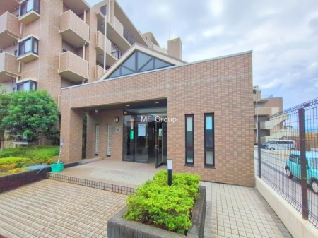 �G���g�����X �O�ρ��������̂���G���g�����X�͉��K�Ȗ����̎n�܂�����o���܂�