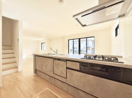 �L�b�`�� �����������������Ԃ����܂��A�Ί炠�ӂ��L�b�`��