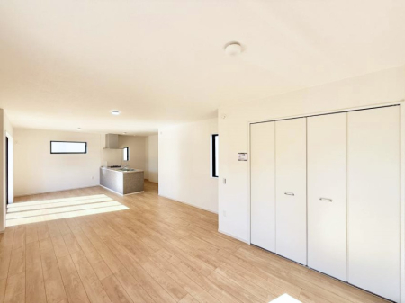 ���r���O ���������났�ƏΊ炪�W�܂�A�S���܂郊�r���O