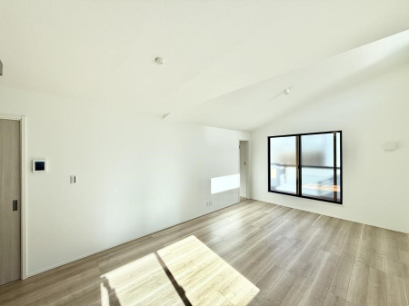 ���r���O ���������R�Ɖ�b�����܂��A�S�n�悢�ЂƂƂ�