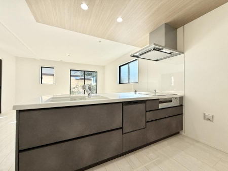 �L�b�`�� ���������y���݂ƐH�ׂ�K����͂���L�b�`��