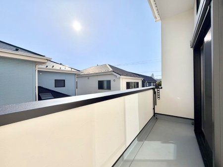 �o���R�j�[ ������ ���R��g�߂Ɋ�����A�J���I�ȃo���R�j�[