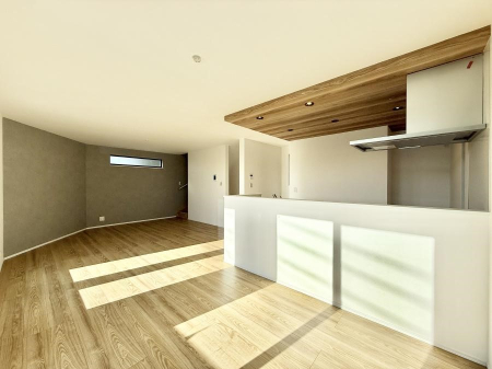 ���r���O ���������났�ƏΊ炪�W�܂�A�S���܂郊�r���O