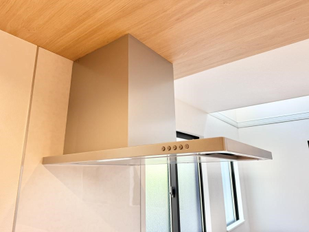 ���̑����� �ݔ����t�[�h�ɕ����Ă���ׁA���������C��ɗU������A�����I�ɔr�����ł��܂�