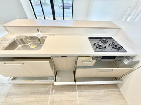 �L�b�`�� �������Ƒ����J��[�߂�A������̂���L�b�`��