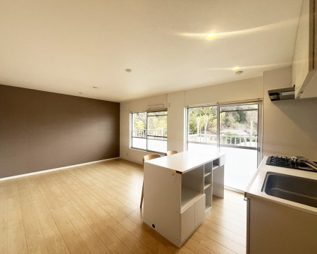 ���r���O ���������S�n�̂����A���z�̃��r���O