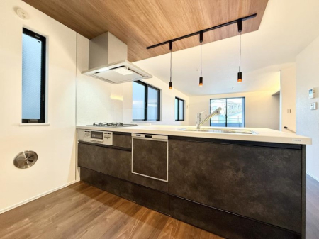 �L�b�`�� �������A�C�f�A�L����A�N���G�C�e�B�u�ȗ������