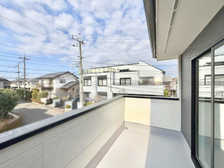 �o���R�j�[ ������ �G�߂̈ڂ낢����������J���I�ȋ�Ԃł�