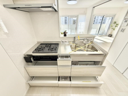 �L�b�`�� �����������������Ԃ����܂��A�Ί炠�ӂ��L�b�`��