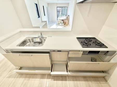 �L�b�`�� �������Ƒ����J��[�߂�A������̂���L�b�`��