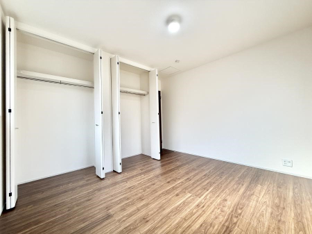 �q������ ����