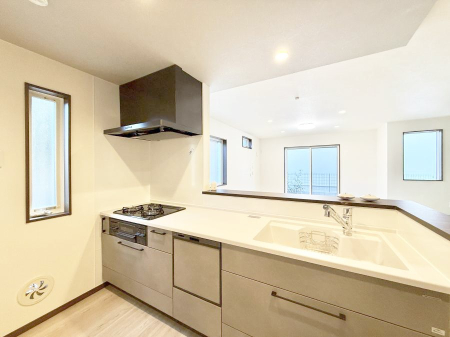 �L�b�`�� �������Ƒ����J��[�߂�A������̂���L�b�`��