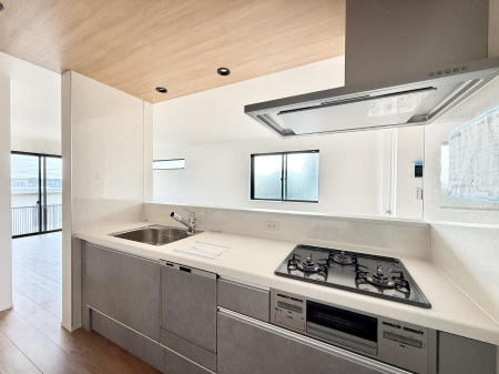 �L�b�`�� �������Ƒ����J��[�߂�A������̂���L�b�`��