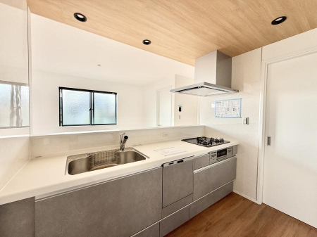 �L�b�`�� ���������y���݂ƐH�ׂ�K����͂���L�b�`��