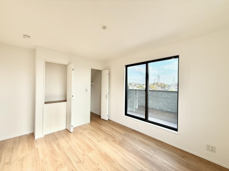 �Q�� ���������̔z�u��ʋC���̗ǂ��݌v�ŕ����̋�C�������炸�A��ɐV�N�ȋ�C������܂�