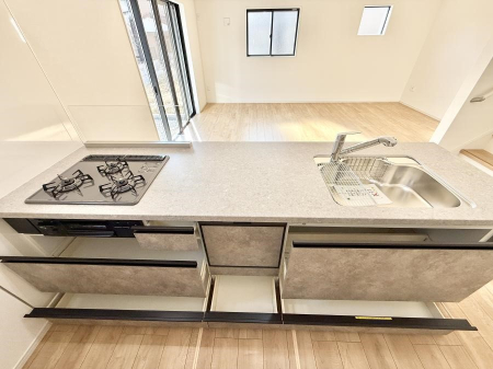 �L�b�`�� ���������y���݂ƐH�ׂ�K����͂���L�b�`��