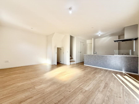 ���r���O ���������R�Ɖ�b�����܂��A�S�n�悢�ЂƂƂ�