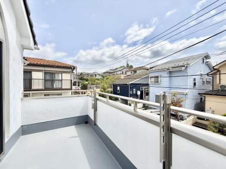 �o���R�j�[ ������ �G�߂̈ڂ낢����������J���I�ȋ�Ԃł�