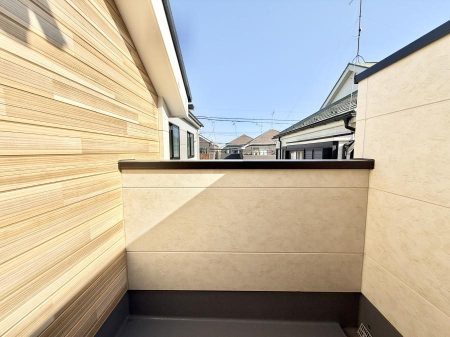 �o���R�j�[ ������ �G�߂̈ڂ낢����������J���I�ȋ�Ԃł�